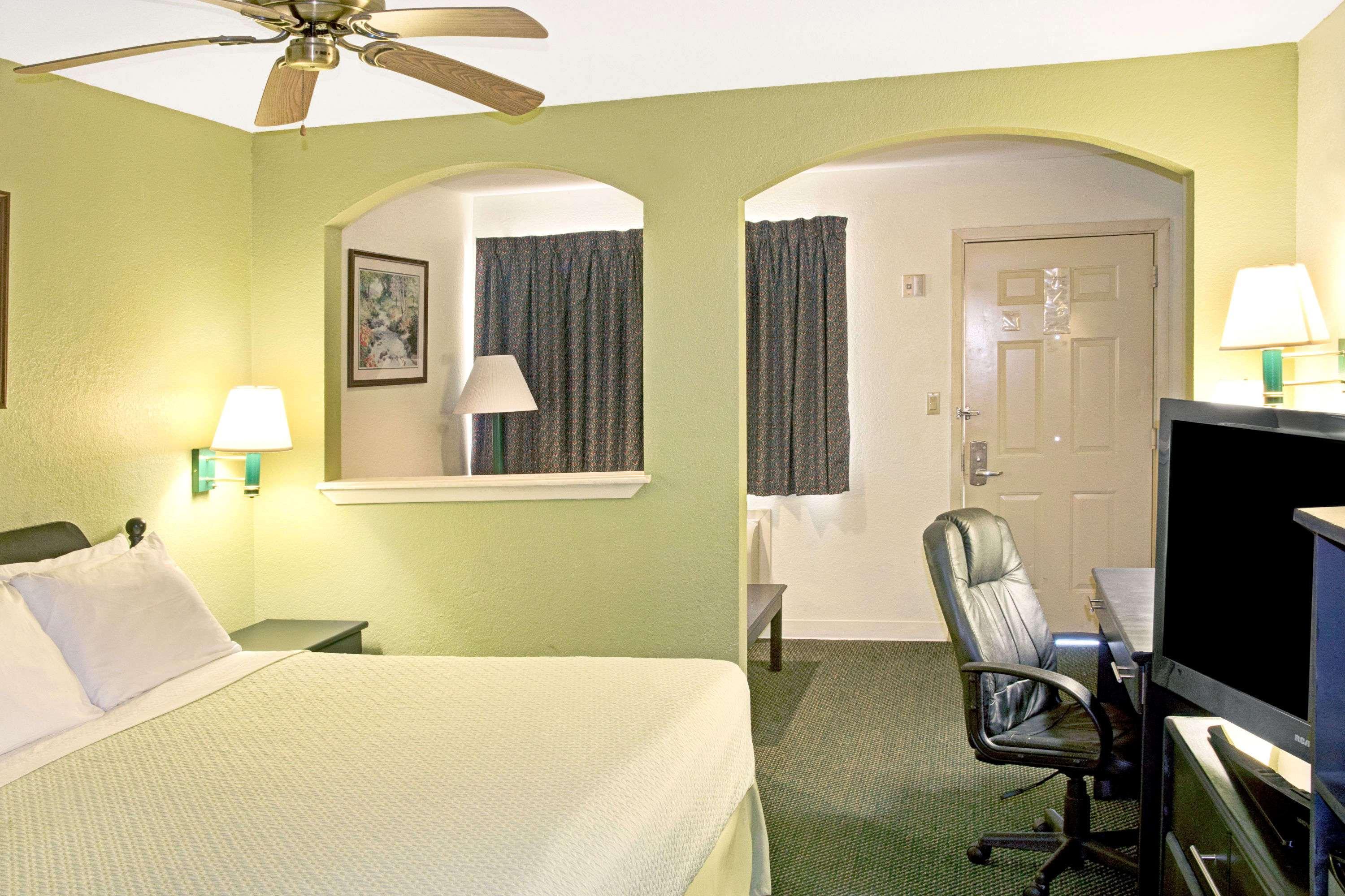 Days Inn By Wyndham El Campo Tx Luaran gambar