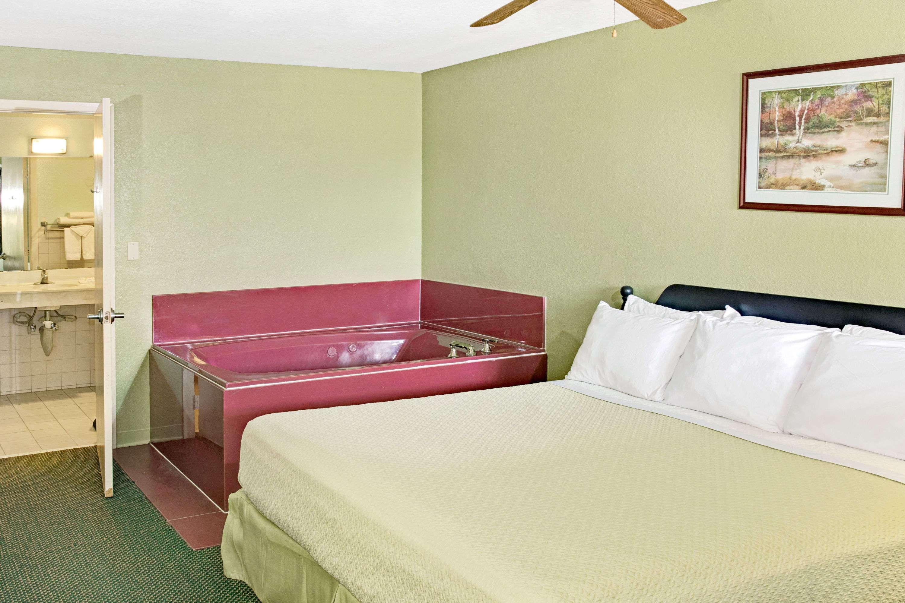Days Inn By Wyndham El Campo Tx Luaran gambar