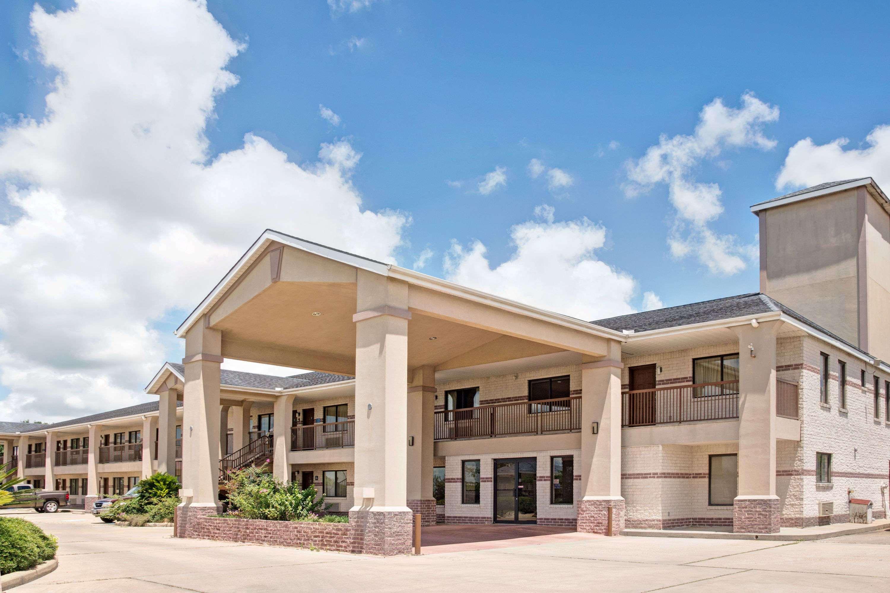 Days Inn By Wyndham El Campo Tx Luaran gambar